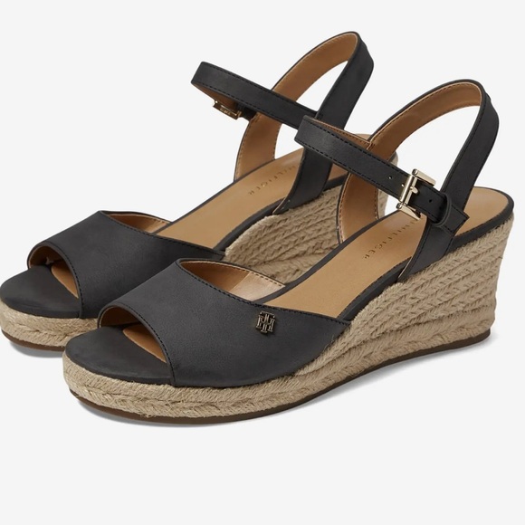 🆕 Tommy Hilfiger Women's Gallie Sandal - Picture 14 of 16